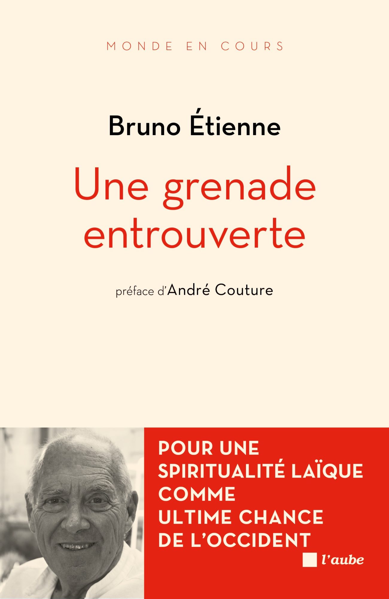 Une grenade entrouverte
